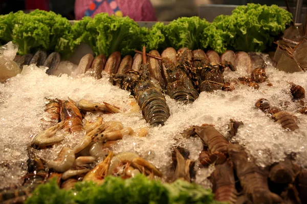 龙虾在市场 — 图库照片