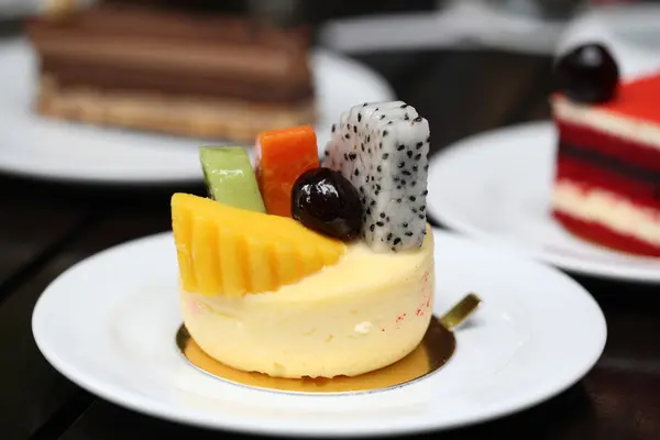 Meyve peynirli kek — Stok fotoğraf