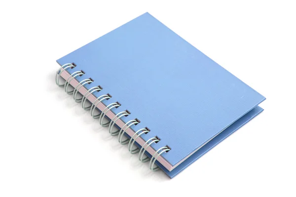 Niebieski notatnik na białym tle w tle — Zdjęcie stockowe