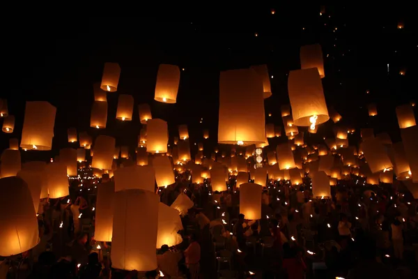 Año nuevo globo de Navidad yeepeng linterna tradicional — Foto de Stock