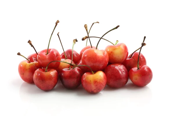 Cherry izolován v bílém pozadí — Stock fotografie