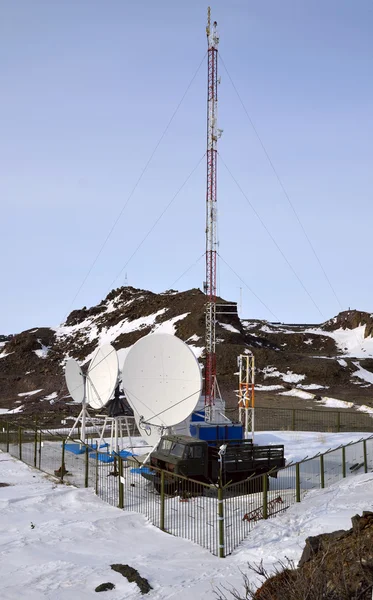 Место сотовой связи где-нибудь в Арктике — стоковое фото
