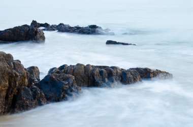 dalgalar deniz çizgi etkisi rock kirpik