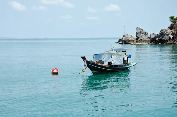 Lange staart boot in de Golf van thailand. — Stockfoto