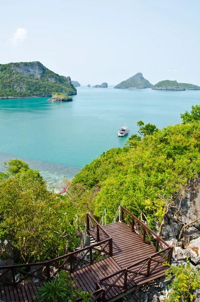 Ön och havet i gulf of thailand. — Stockfoto
