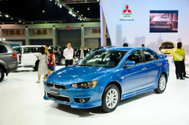 Mitsubishi lancer araba eski