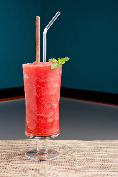 Cocktail tropical congelé — Photo