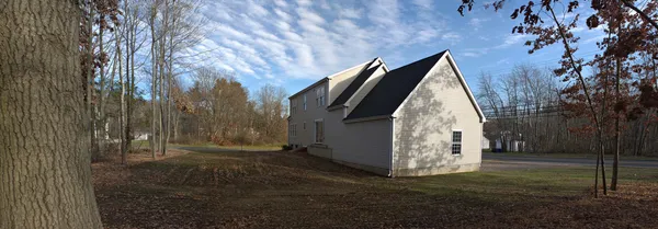 Dom i podwórko panorama — Zdjęcie stockowe