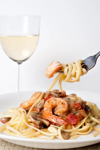 Räkor scampi med pasta — Stockfoto