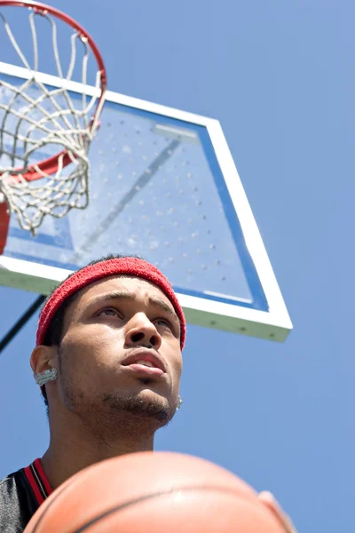 Jogador de basquetebol — Fotografia de Stock