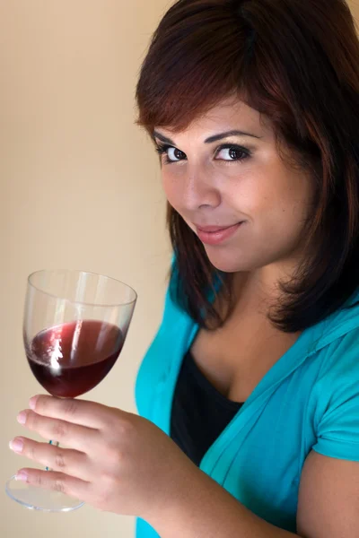 Ευτυχής κρασί δοκιμαστή — Φωτογραφία Αρχείου