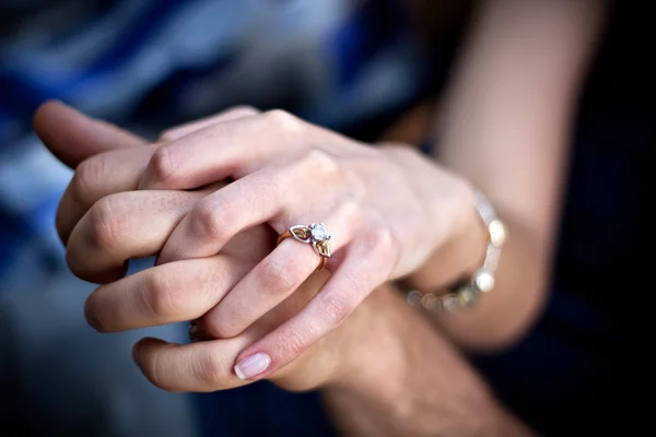 약혼 반지 커플 — 스톡 사진