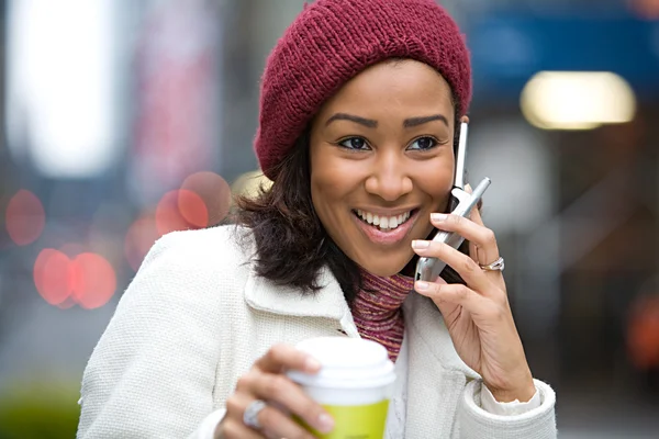 Woman On Her Cell Phone — Stock Photo, Image