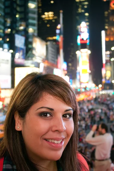 Vrouw in times square nyc — Stockfoto