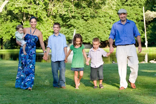 Happy Family Walking — Stock Photo, Image