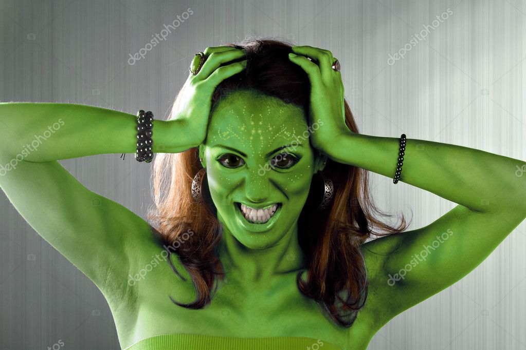 depositphotos_8781381-stock-photo-green-alien-woman.jpg