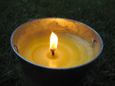 Citronella bucket candle clipart