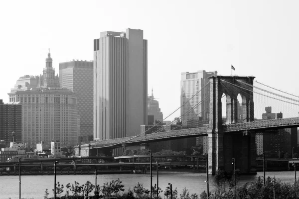 Brooklyn bridge panoramę nyc — Zdjęcie stockowe