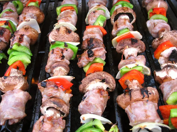 Kebabs Shish na grelha — Fotografia de Stock