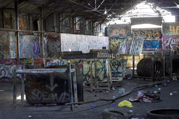 Graffiti Covered Slums — Fotografie, imagine de stoc