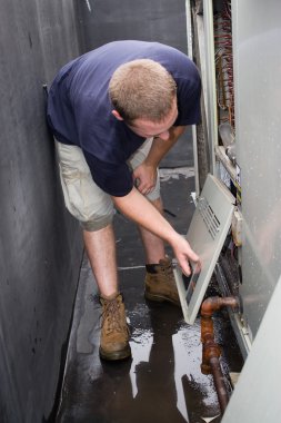 HVAC Worker clipart