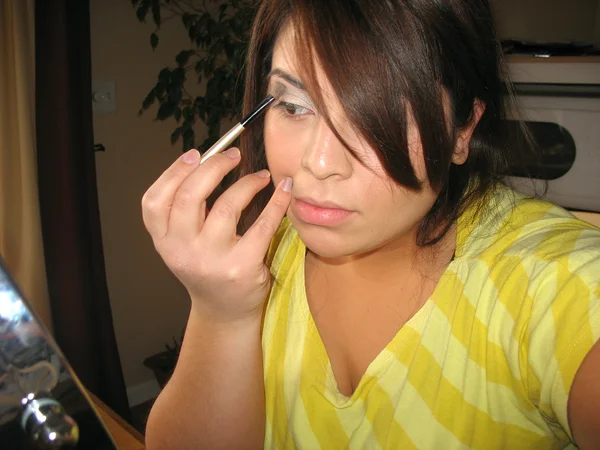 Aplikovat make-up — Stock fotografie