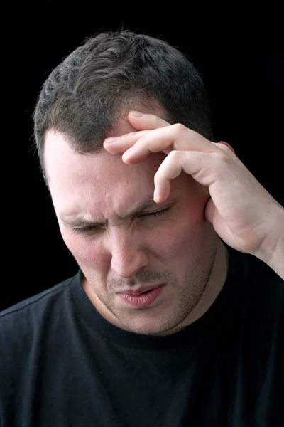 Baş ağrısı ya da migren ağrısı olan adam — Stok fotoğraf