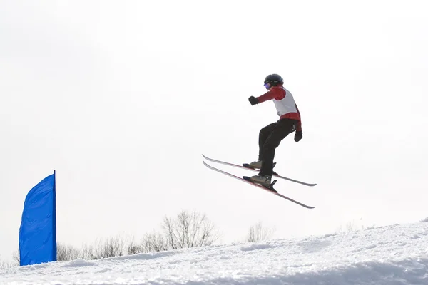 Лыжный прыгун — стоковое фото