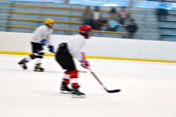Giocatori di hockey sul ghiaccio — Foto Stock