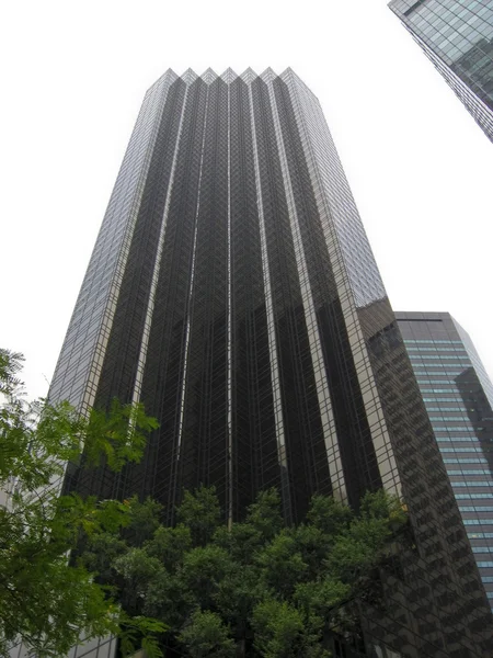 Rascacielos moderno — Foto de Stock