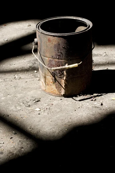 Old paint bucket — Stock Photo, Image