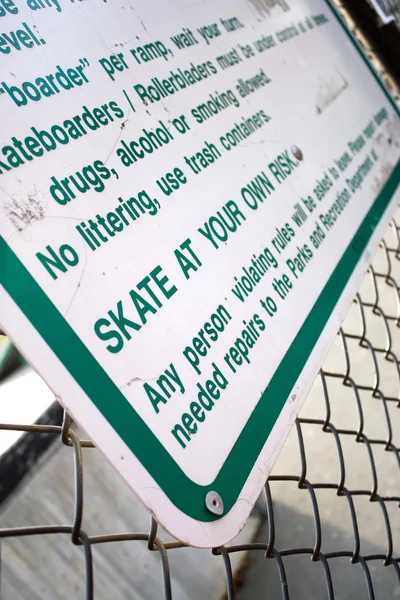スケート公園のルール — ストック写真