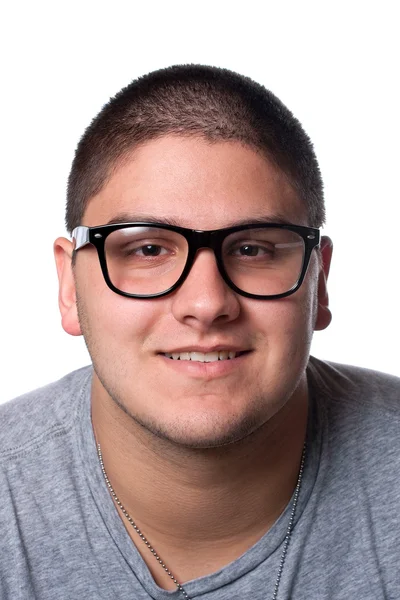 Hombre joven en gafas nerd — Foto de Stock