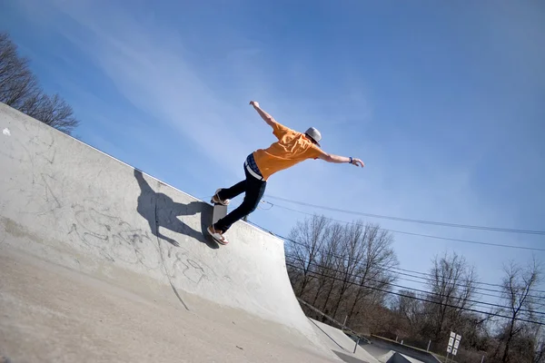 スケート ボードの傾斜路 — ストック写真