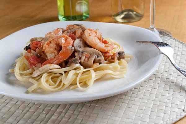 Shrimp with Pasta — Stock Photo, Image