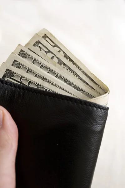 お金でいっぱいの財布 — ストック写真