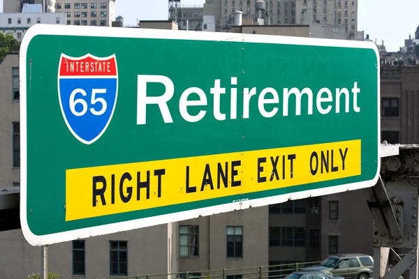 Znak autostrady emerytury — Zdjęcie stockowe