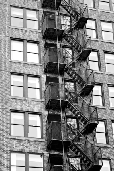 Yangın merdivenler — Stok fotoğraf