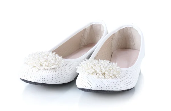 Sapatos de balé lisos femininos modelados com bolinhas pretas isoladas em branco — Fotografia de Stock