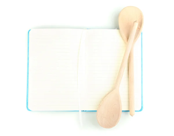 Livro de receitas aberto e utensílios de cozinha isolados em branco — Fotografia de Stock