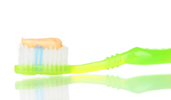 Cepillo de dientes con pasta aislada en blanco —  Fotos de Stock