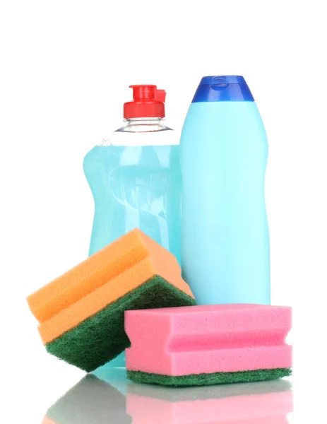 Liquidi per lavaggio stoviglie e spugna isolati su bianco — Foto Stock