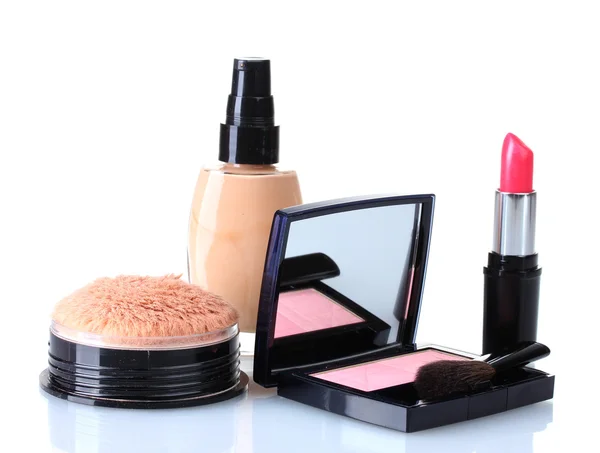 Zestaw produktów do makijażu na białym tle — Zdjęcie stockowe