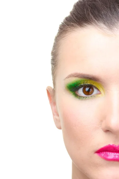Porträtt av vacker kvinna med ljusa make-up — Stockfoto