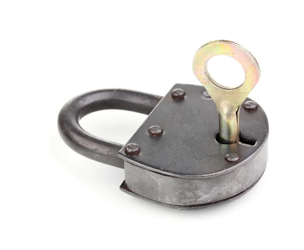 Cadeado retro com chave isolada em branco — Fotografia de Stock