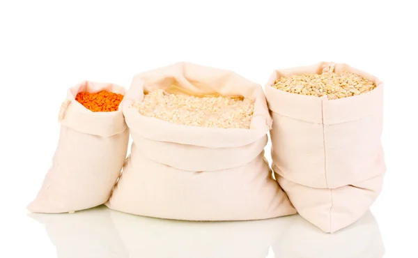 Bolsas de tela con grano aislado en blanco —  Fotos de Stock
