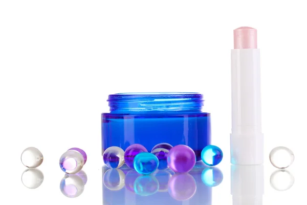 Hygienischer Lippenstift und Feuchtigkeitscreme isoliert auf Weiß — Stockfoto