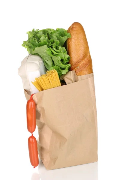 Saco de papel com alimentos isolados em branco — Fotografia de Stock