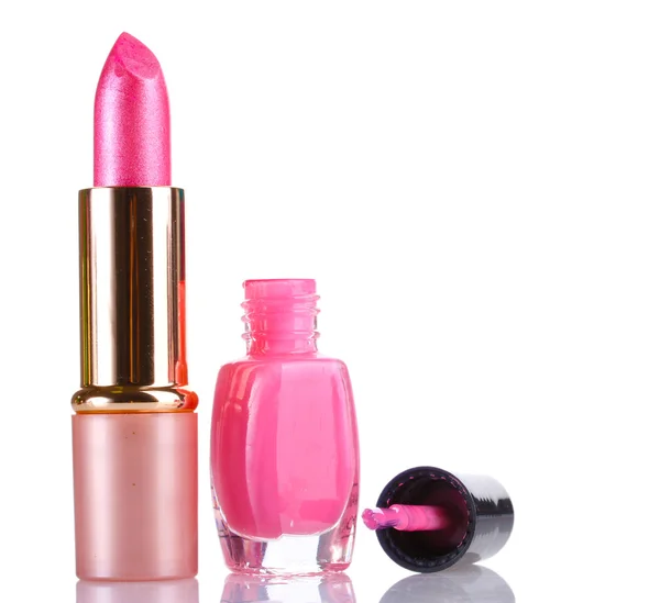 Roze lippenstift en nagellak geïsoleerd op wit — Stockfoto