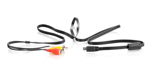 Audio- en video kabel, geïsoleerd op wit — Stockfoto